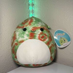 8 inch Winifred original squishmallow. (With tag)